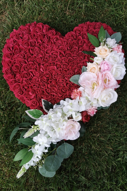 Cœur floral cascade de fleurs “Tendresse Éternelle”